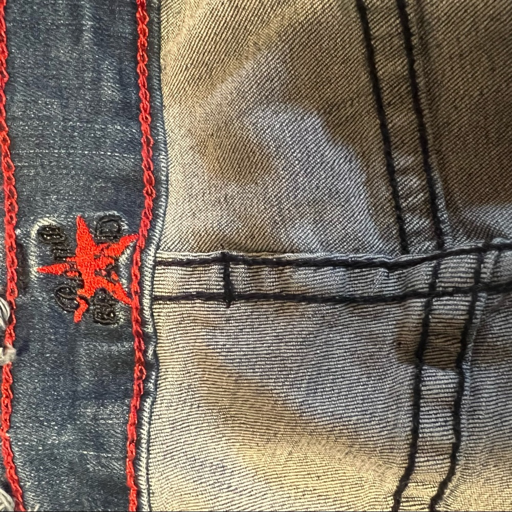 High Rise Destructed Jeans - Picture 4 of 7